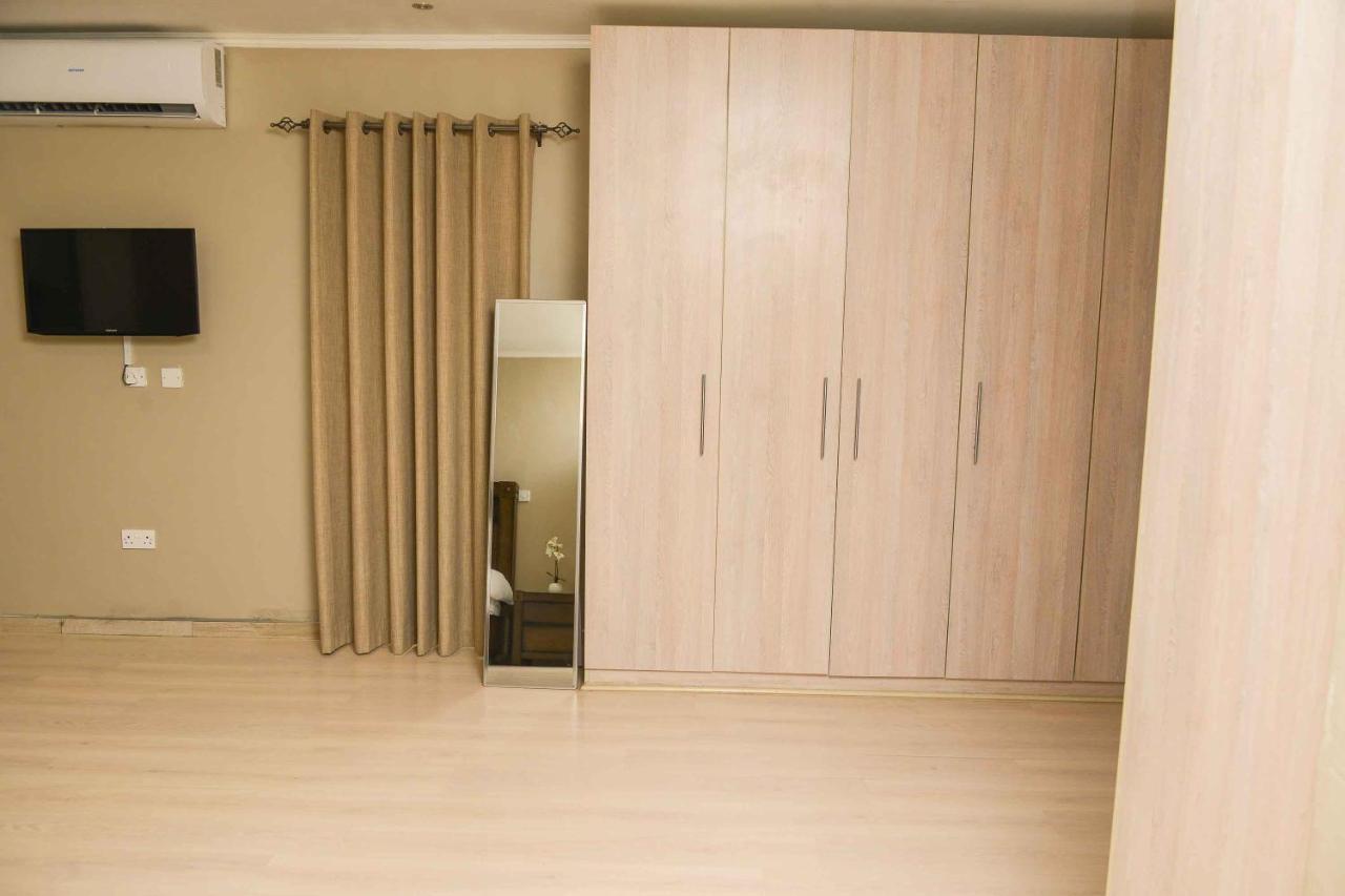 Immaculate Villa غابورون المظهر الخارجي الصورة